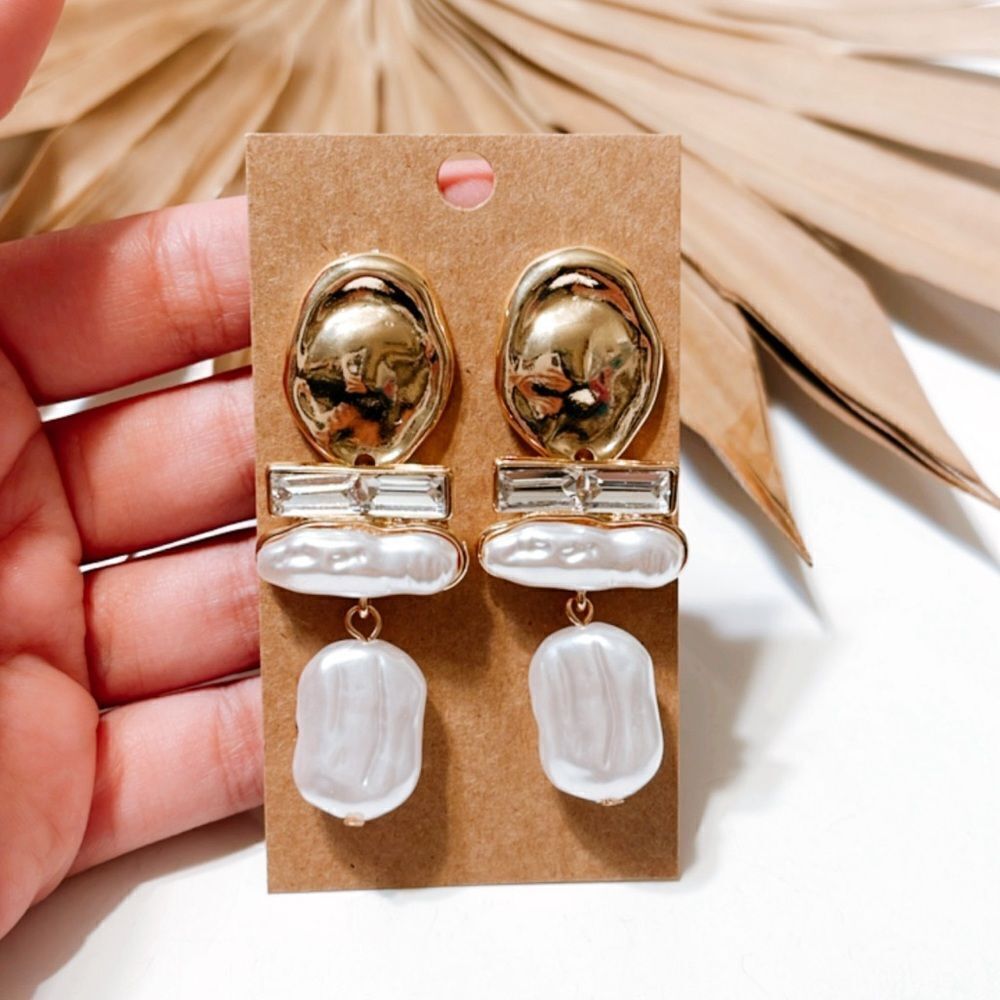 Pearl drop earrings #849